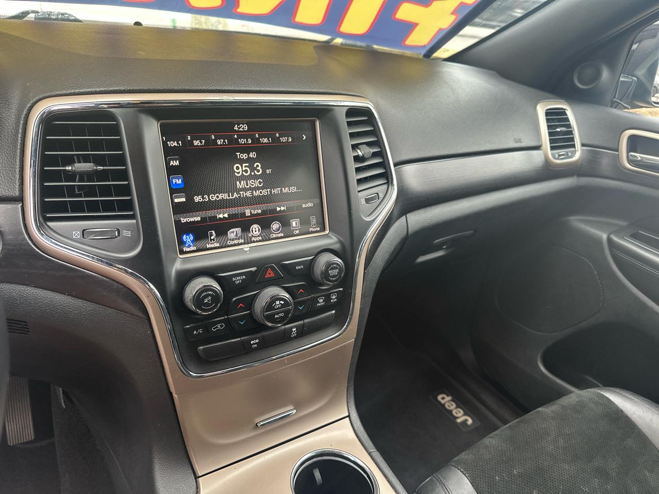 Jeep Grand Cherokee Laredo 4WD 2014