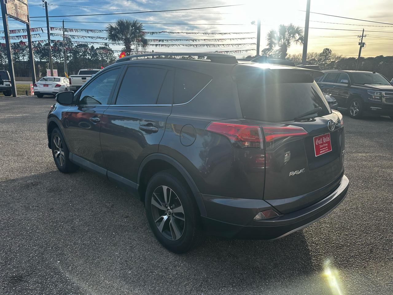 Toyota RAV4 XLE FWD 2018