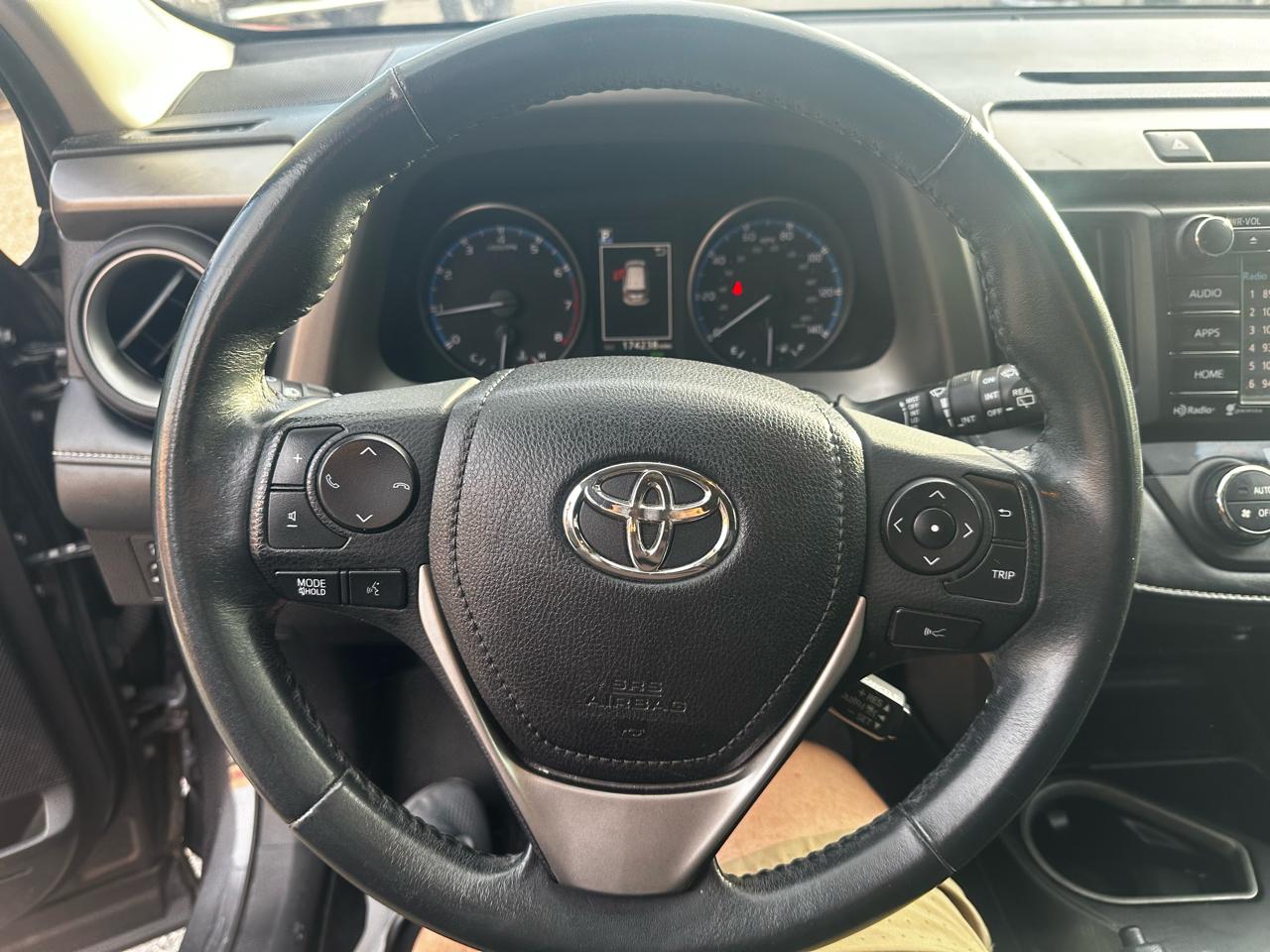 Toyota RAV4 XLE FWD 2018