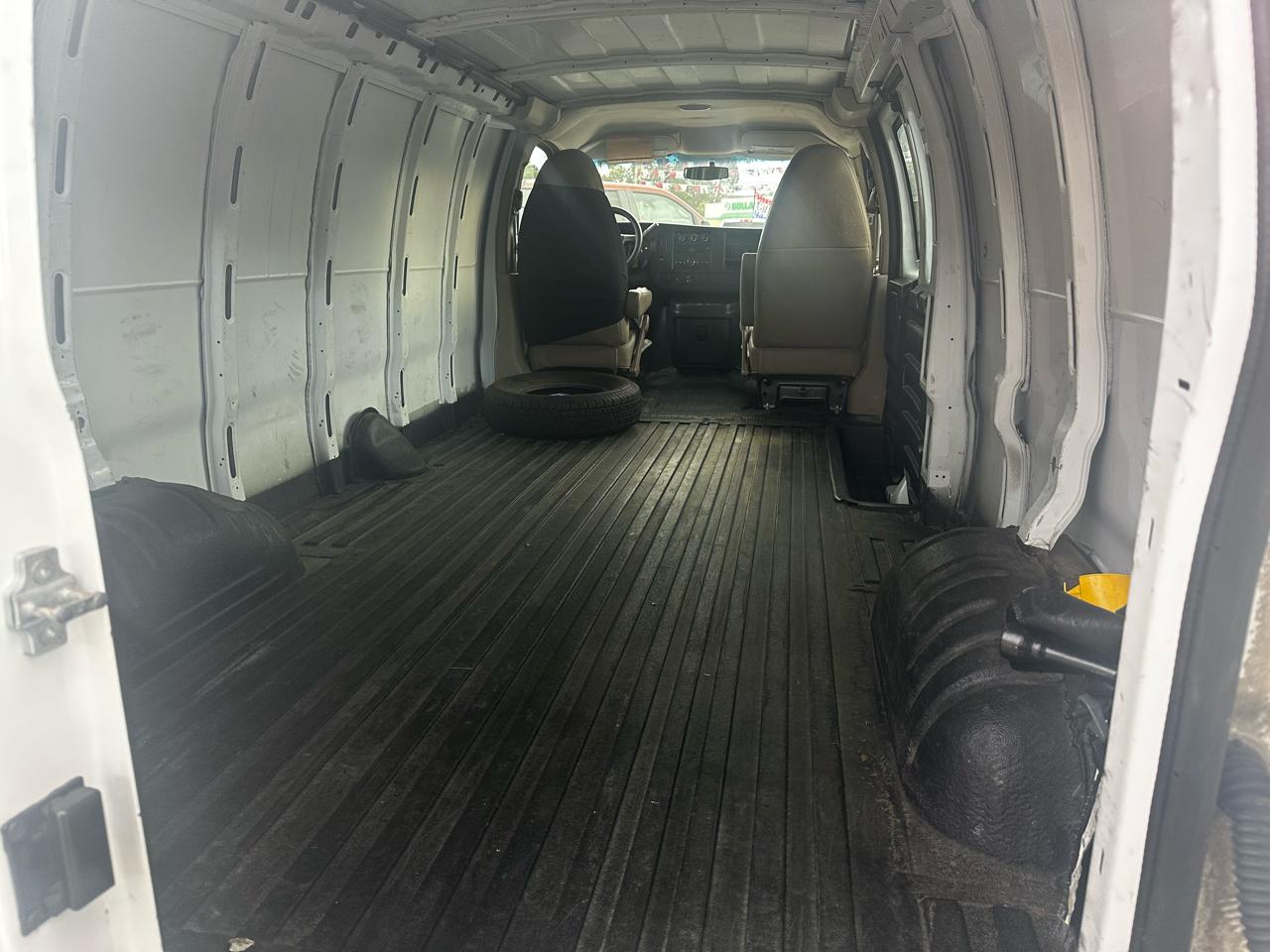 GMC Savana G2500 Extended Cargo 2012