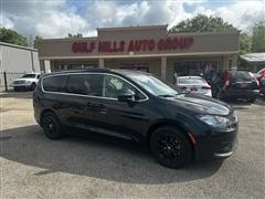 2021 Chrysler Voyager 