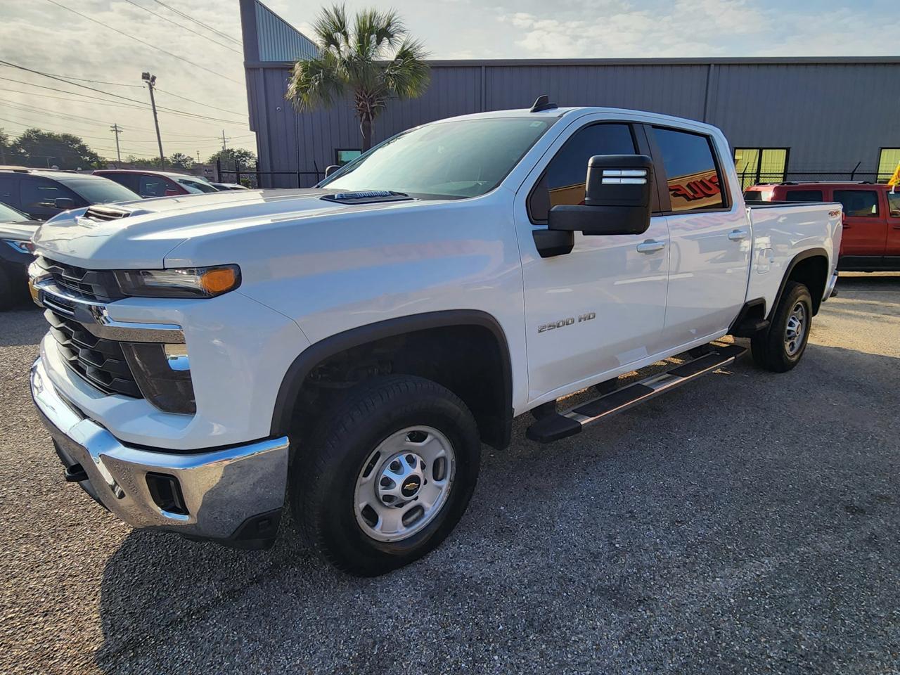 Chevrolet Silverado 2500HD LT Crew Cab Short Box 4WD 2024