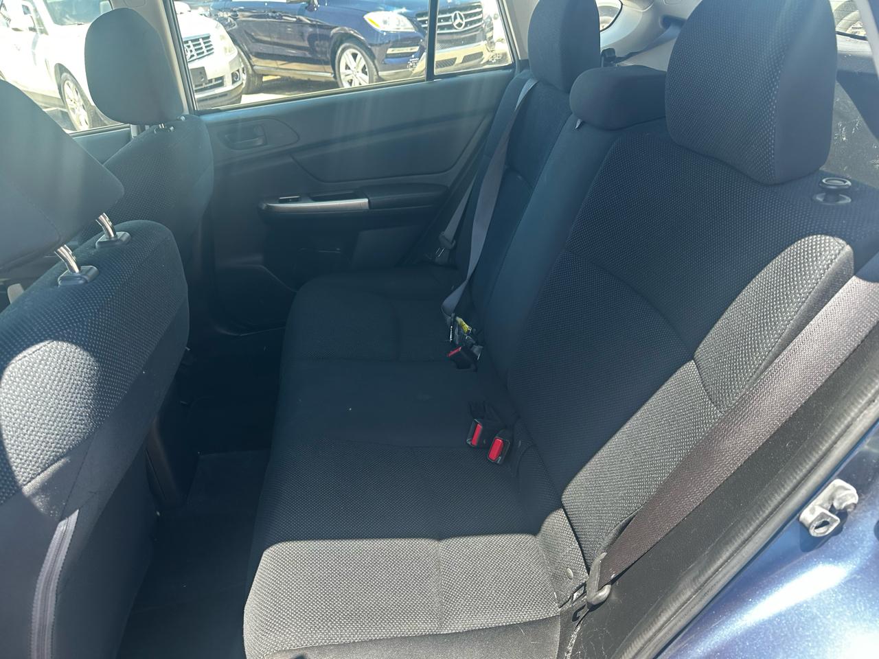 Subaru Impreza 2.0i PZEV CVT 5-Door 2015