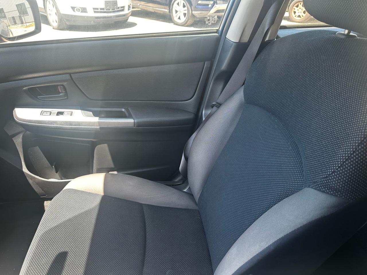 Subaru Impreza 2.0i PZEV CVT 5-Door 2015