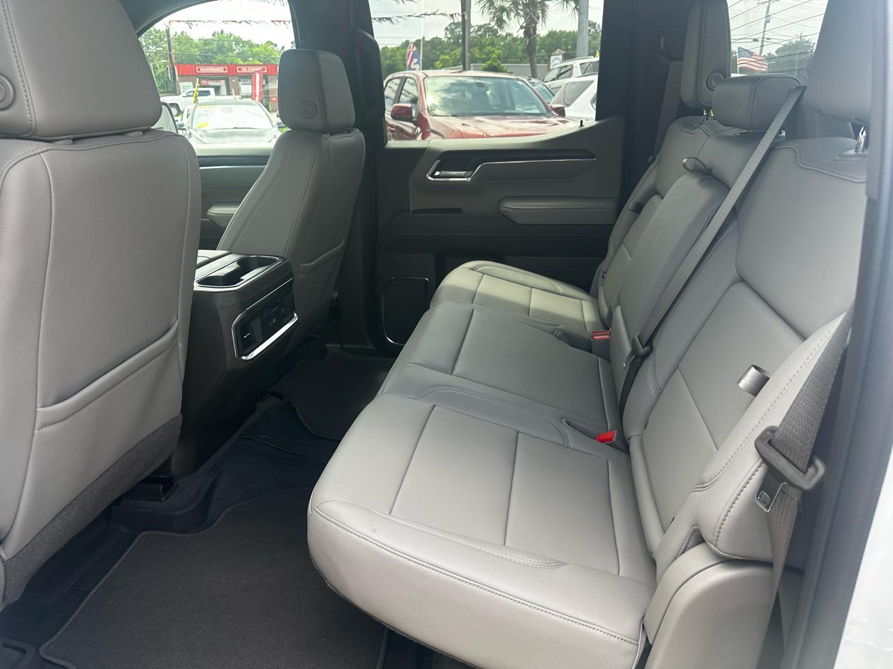 GMC Sierra 1500 SLT Crew Cab 4WD 2024