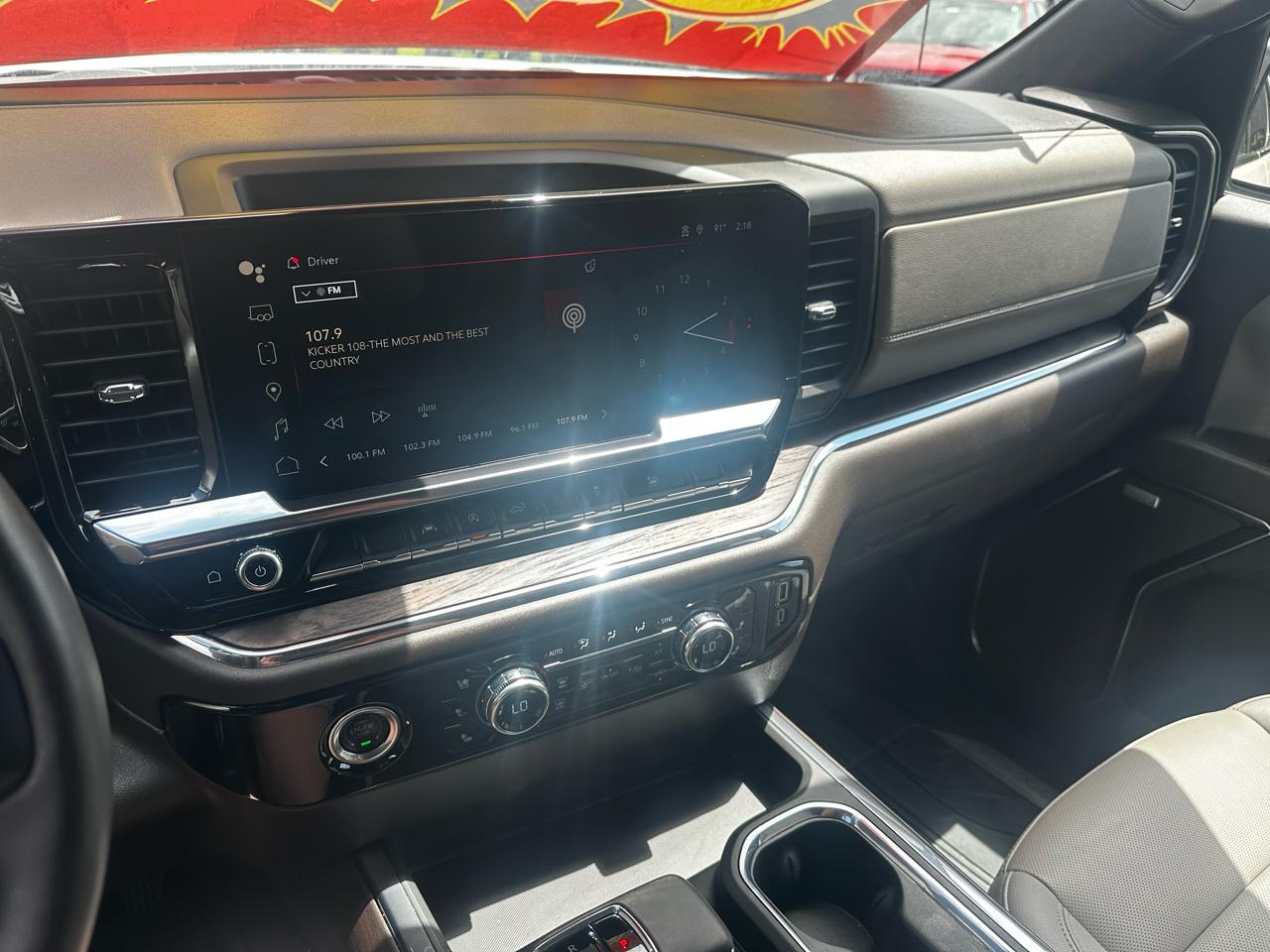 GMC Sierra 1500 SLT Crew Cab 4WD 2024