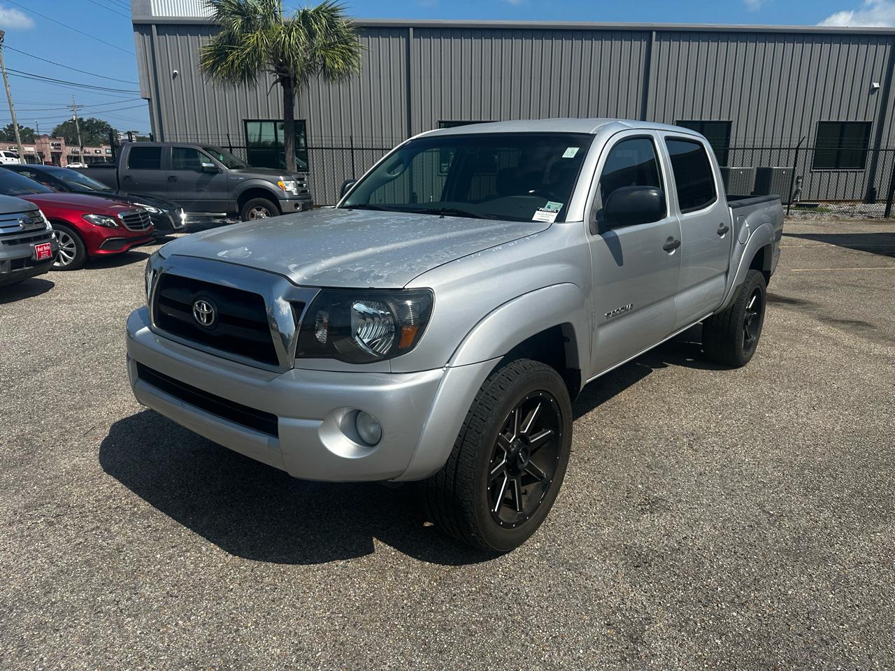 Toyota Tacoma PreRunner Double Cab V6 Automatic 2WD 2005
