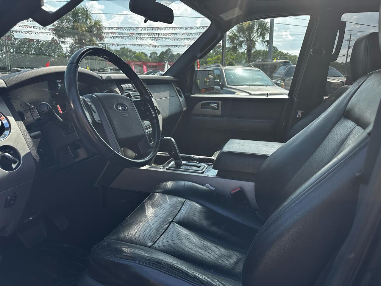 Ford Expedition 2WD 4dr Limited 2012