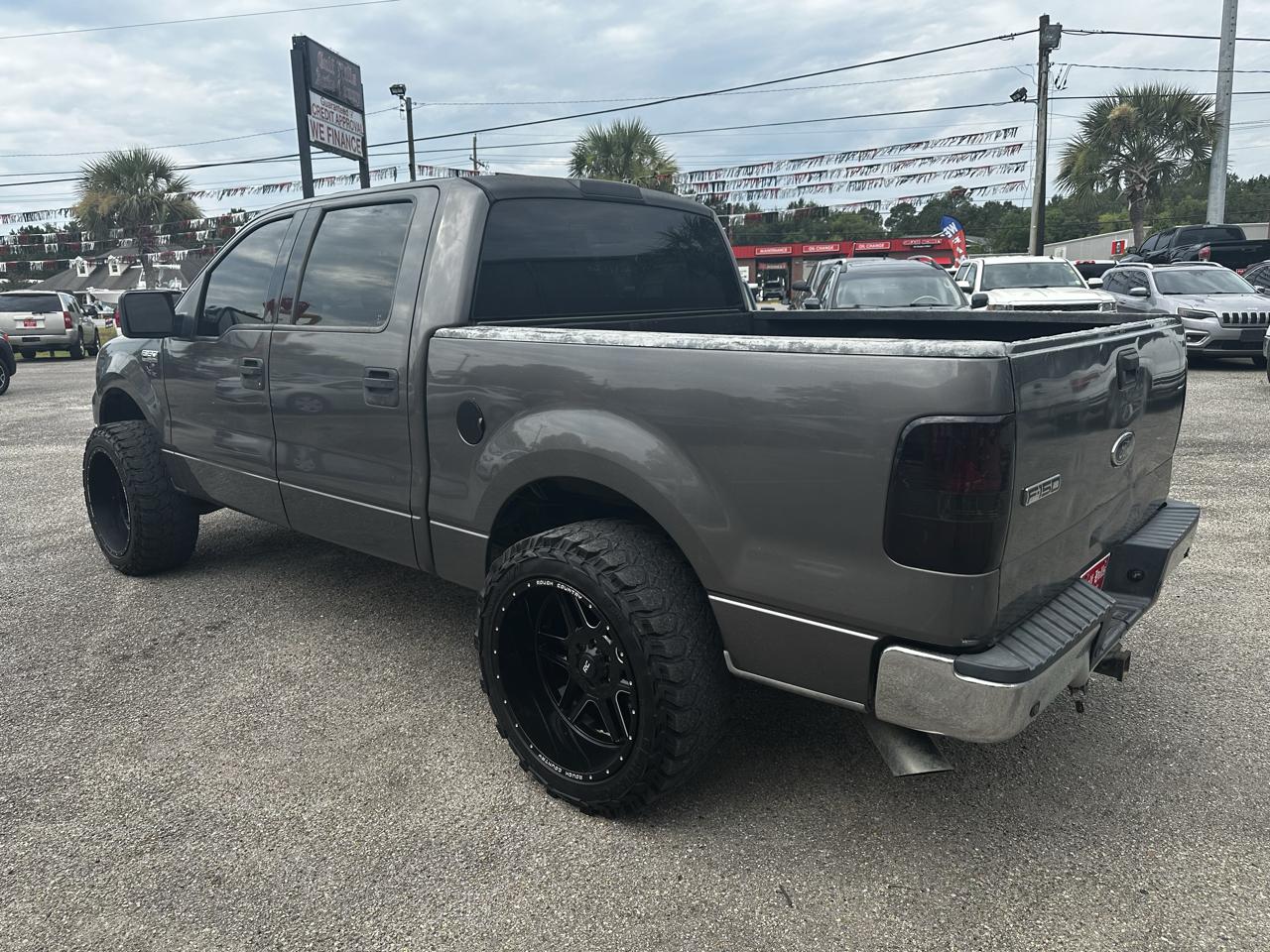Ford F-150 SuperCrew 139" Lariat 4WD 2004
