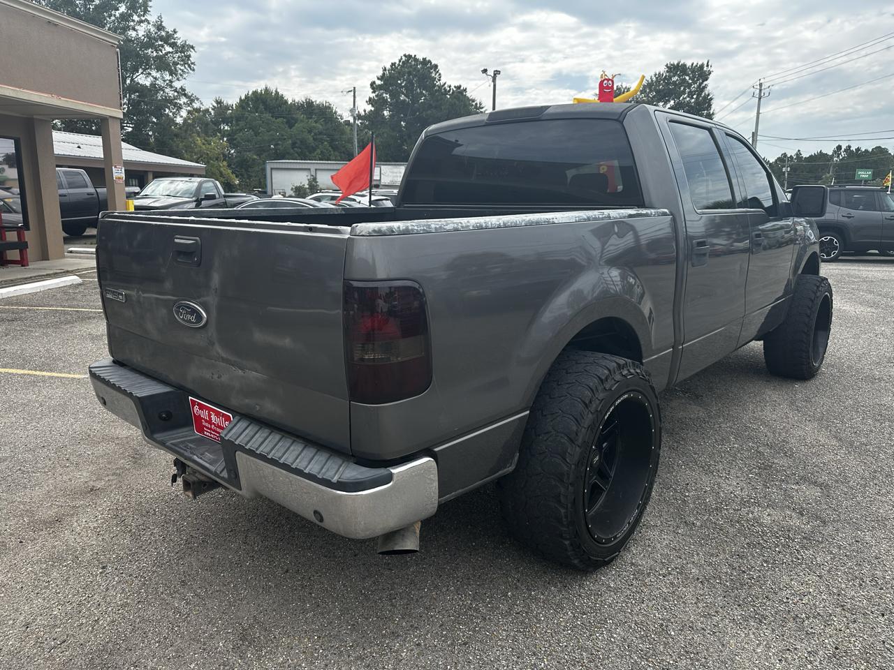 Ford F-150 SuperCrew 139" Lariat 4WD 2004