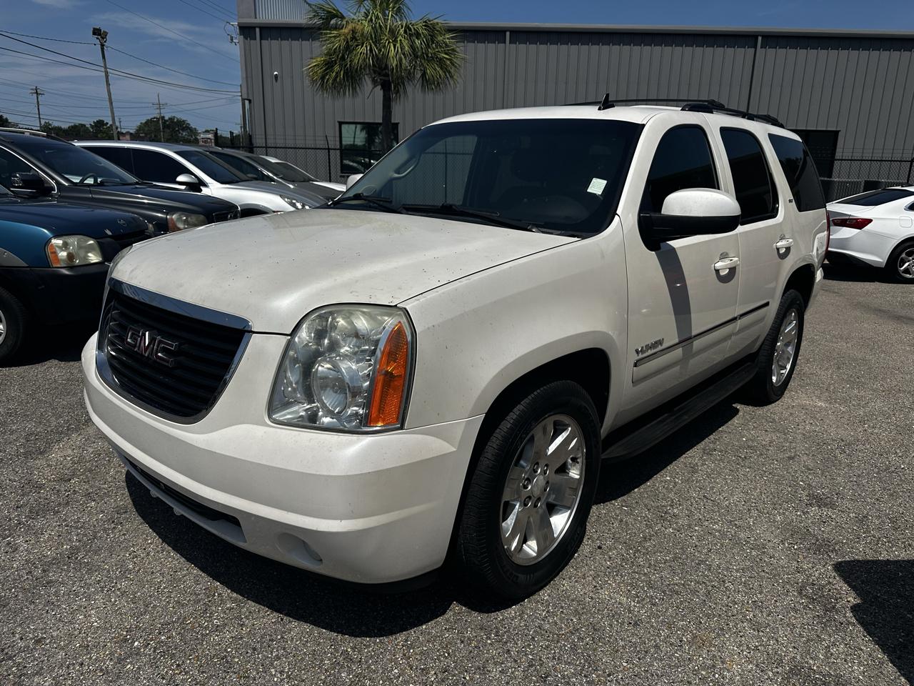 GMC Yukon 2WD 4dr 1500 SLT 2011