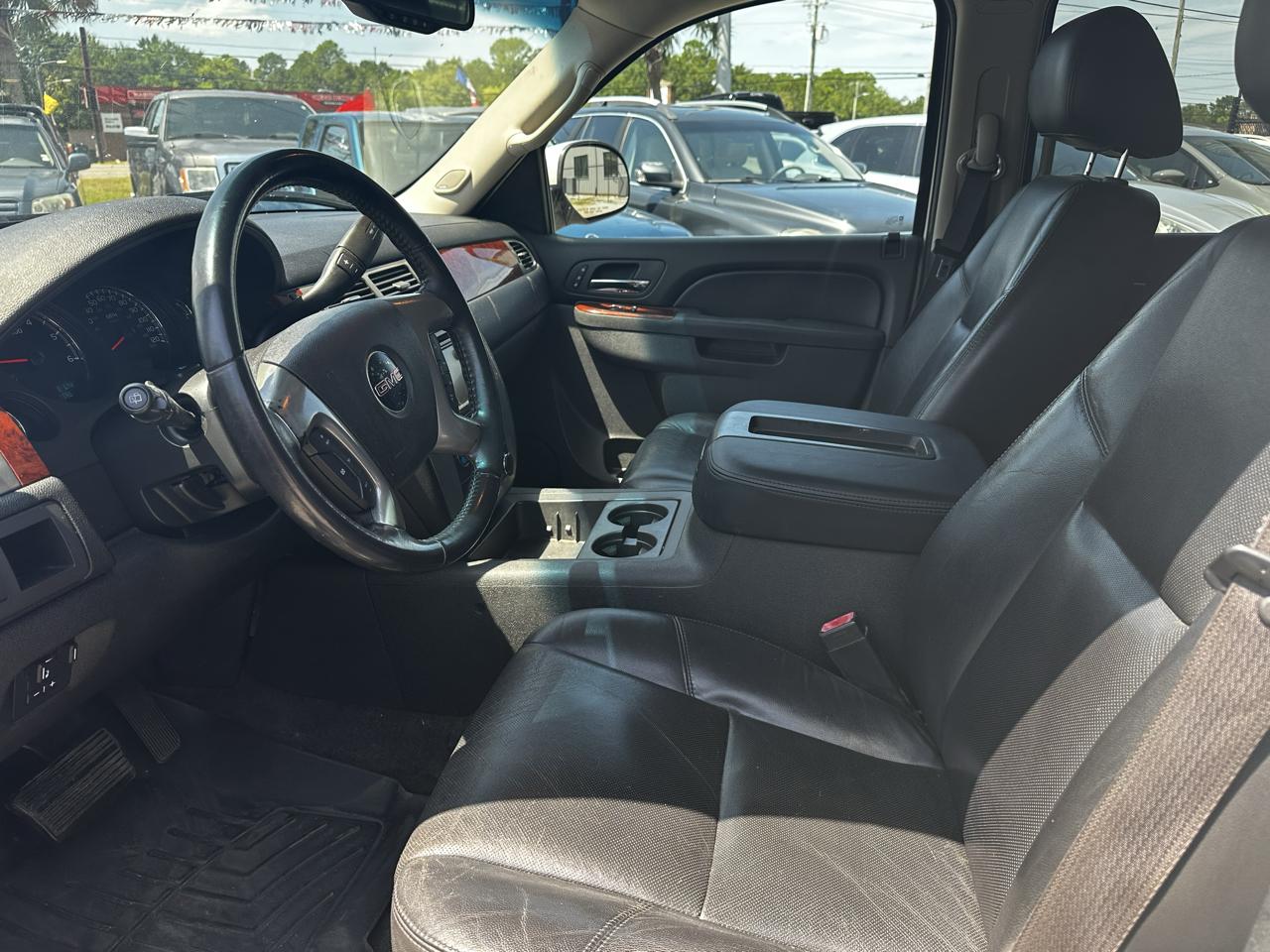 GMC Yukon 2WD 4dr 1500 SLT 2011