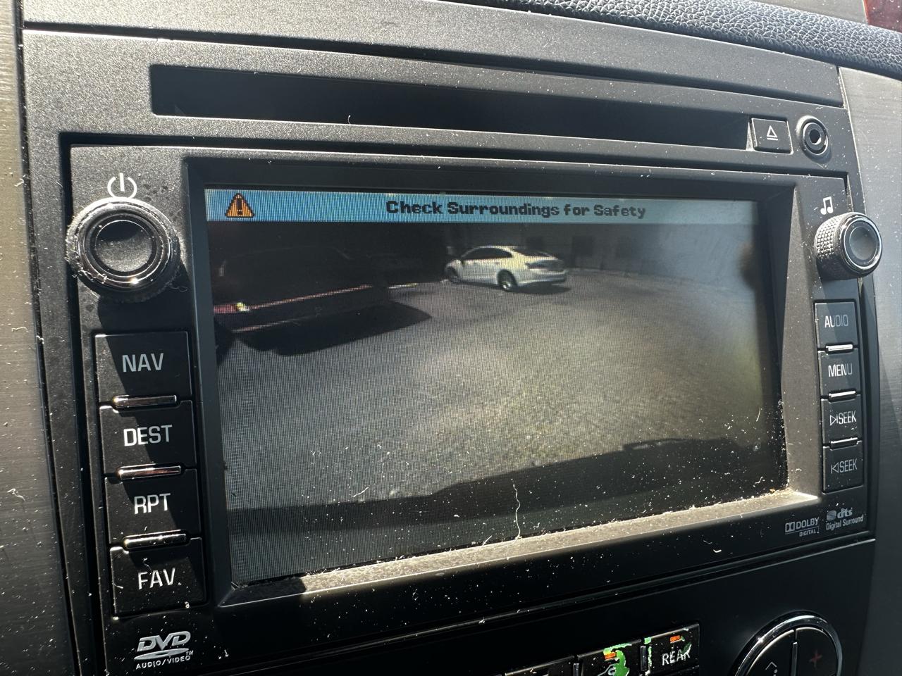GMC Yukon 2WD 4dr 1500 SLT 2011