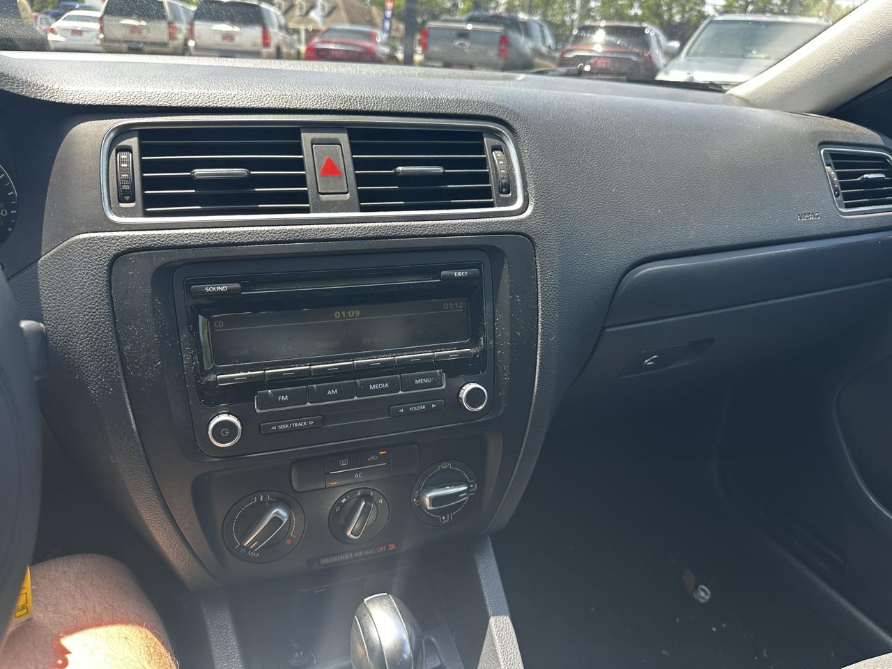 Volkswagen Jetta Sedan 4dr Auto SE 2012
