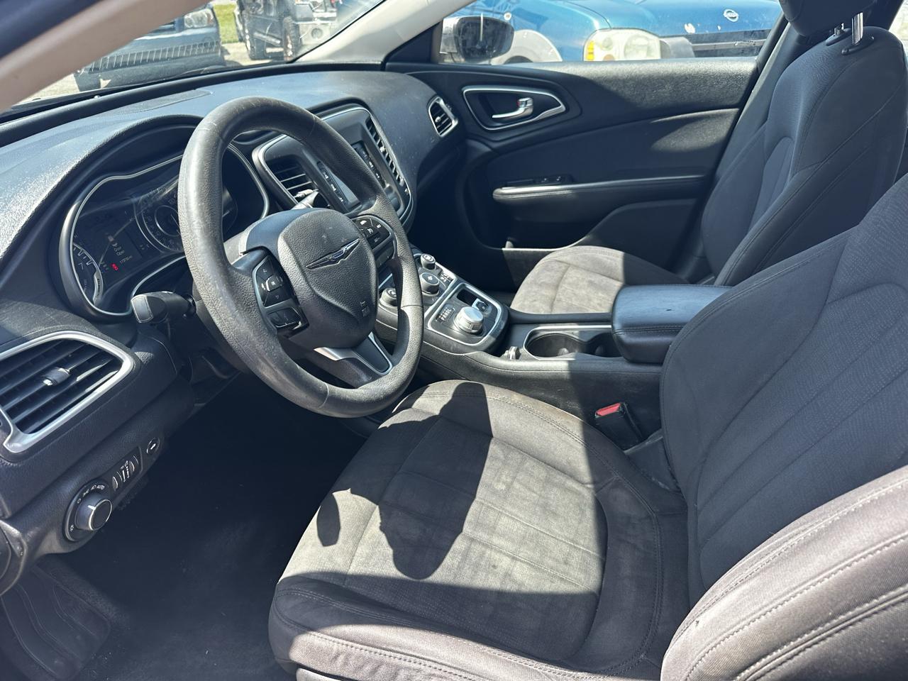 Chrysler 200 4dr Sdn Limited FWD 2015