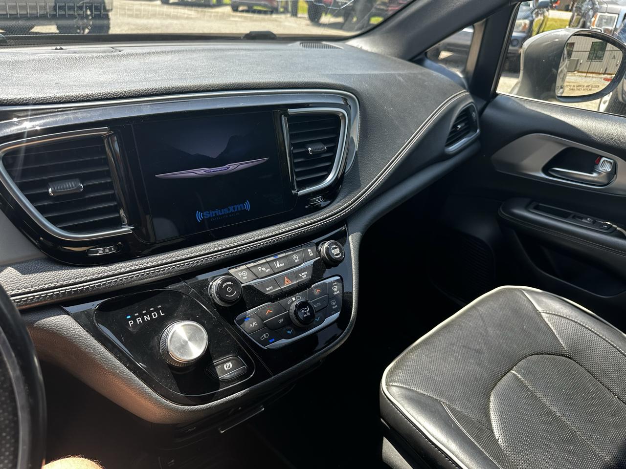 Chrysler Pacifica Limited FWD 2020
