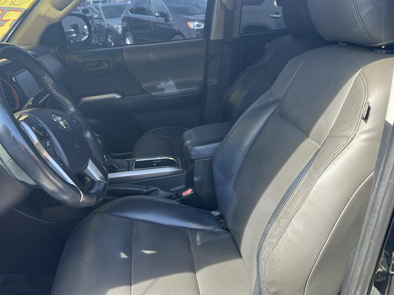 Toyota Tacoma TRD Off Road Double Cab 5' Bed V6 4x4 MT (Natl) 2017