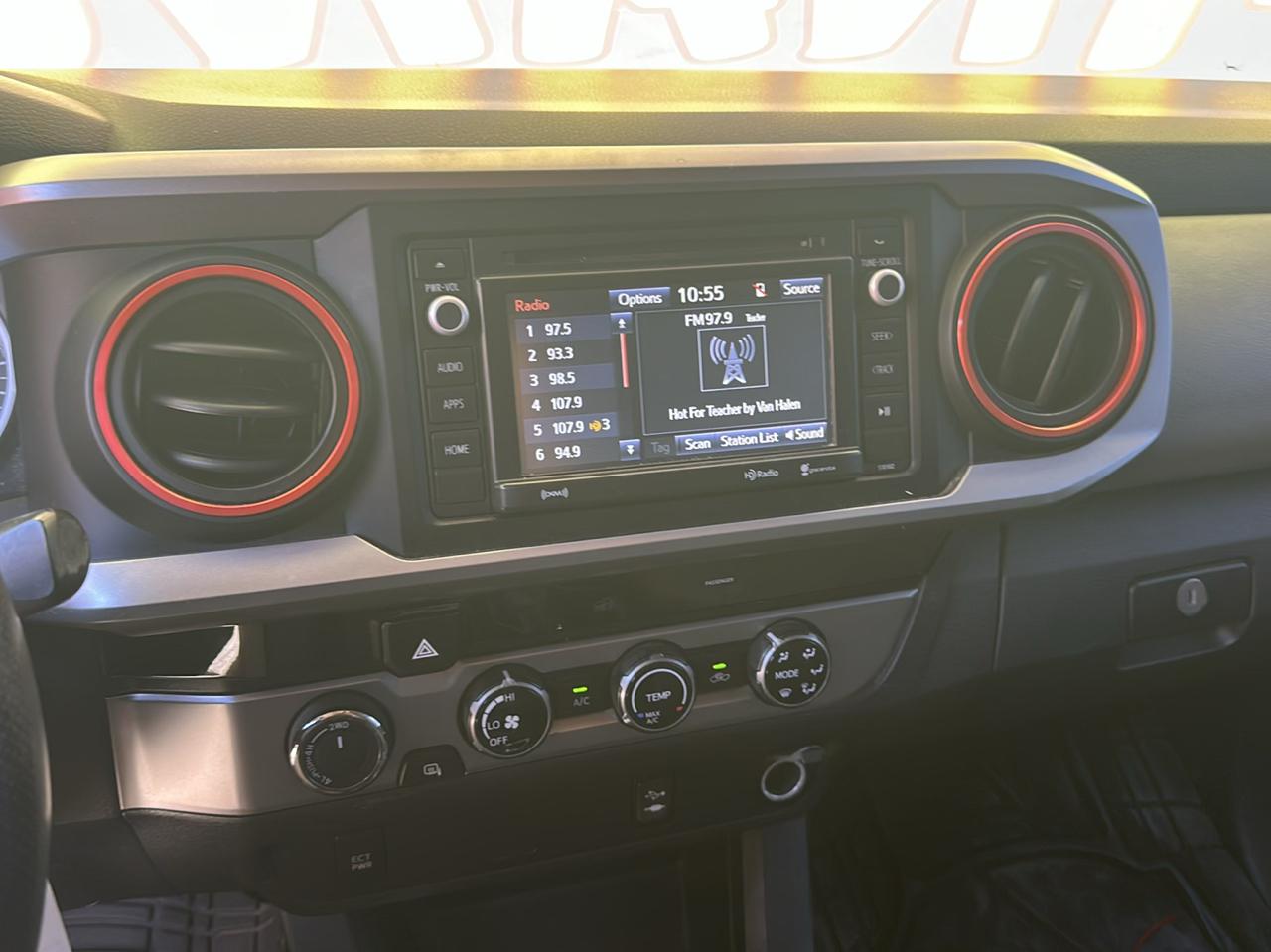 Toyota Tacoma TRD Off Road Double Cab 5' Bed V6 4x4 MT (Natl) 2017