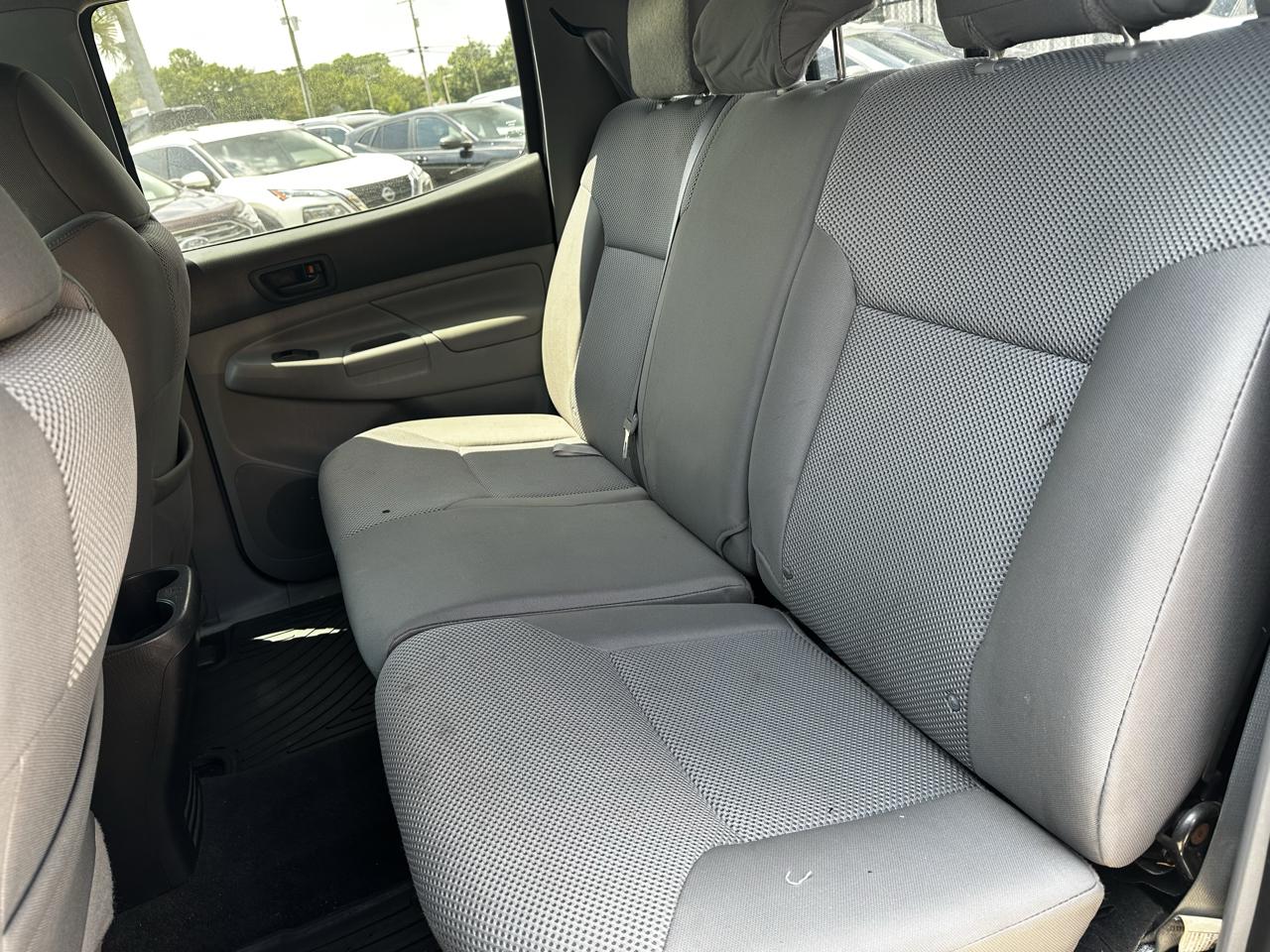 Toyota Tacoma 2WD Double Cab V6 AT PreRunner (Natl) 2013