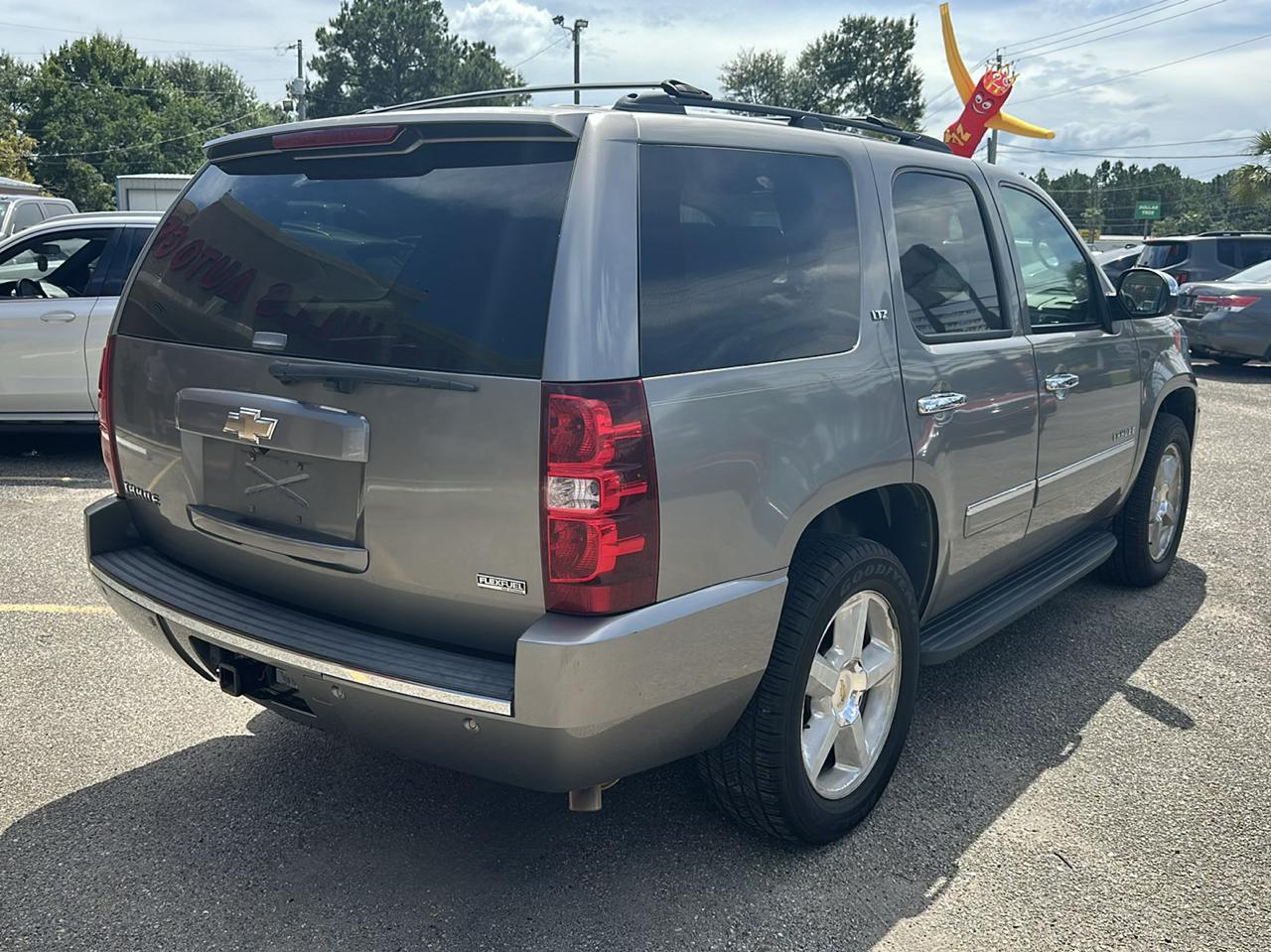 Chevrolet Tahoe 2WD 4dr 1500 LTZ 2009