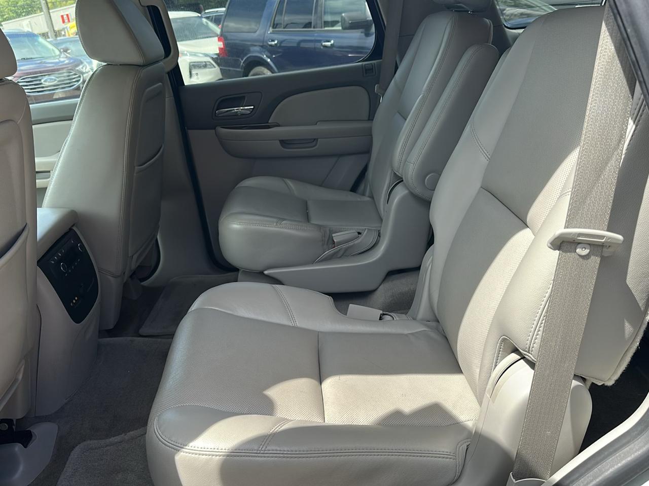 Chevrolet Tahoe 2WD 4dr 1500 LTZ 2009