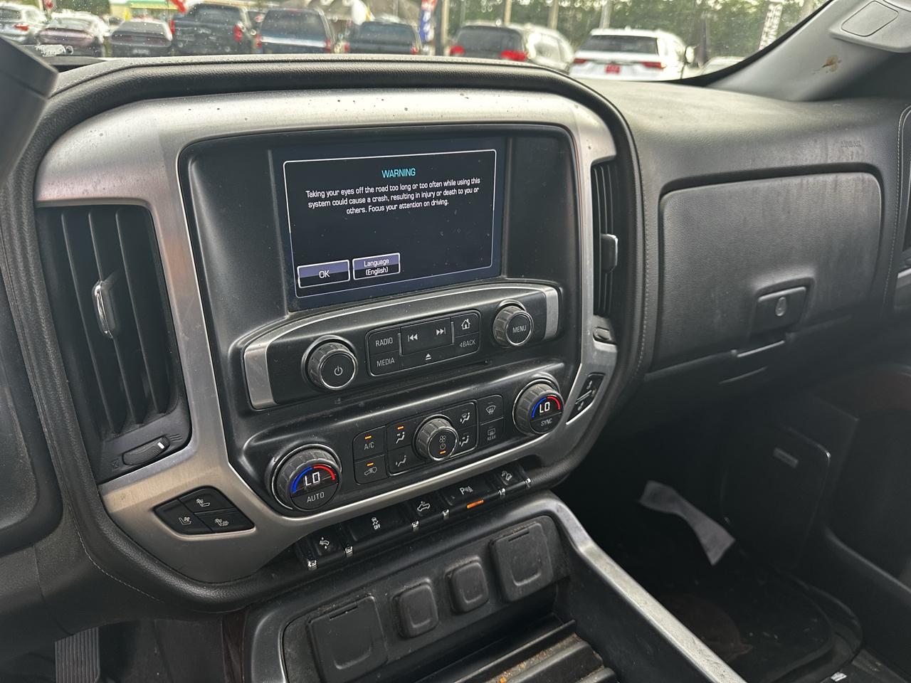 GMC Sierra 1500 4WD Crew Cab 143.5" SLT 2017