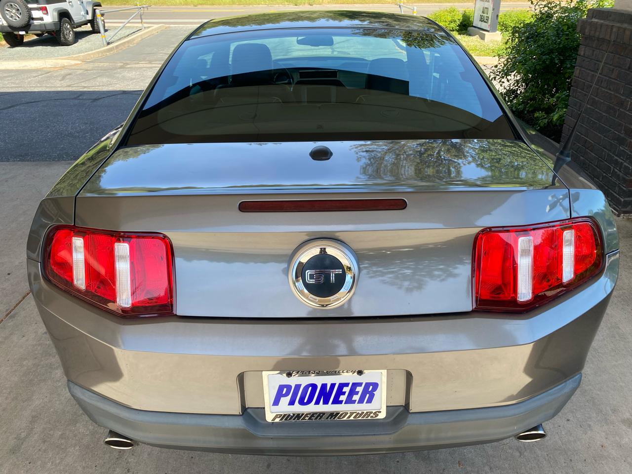 Ford Mustang GT Coupe 2010