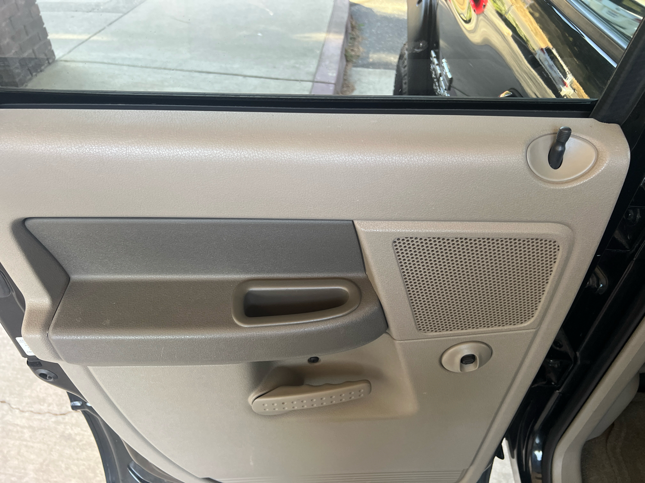 2006 Dodge Ram SLT photo 9