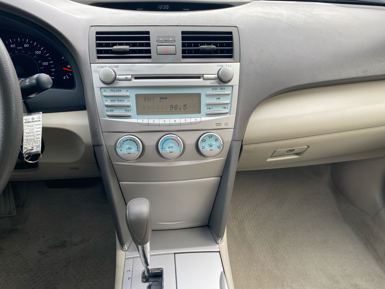 Toyota Camry 4dr Sdn LE Auto 2009