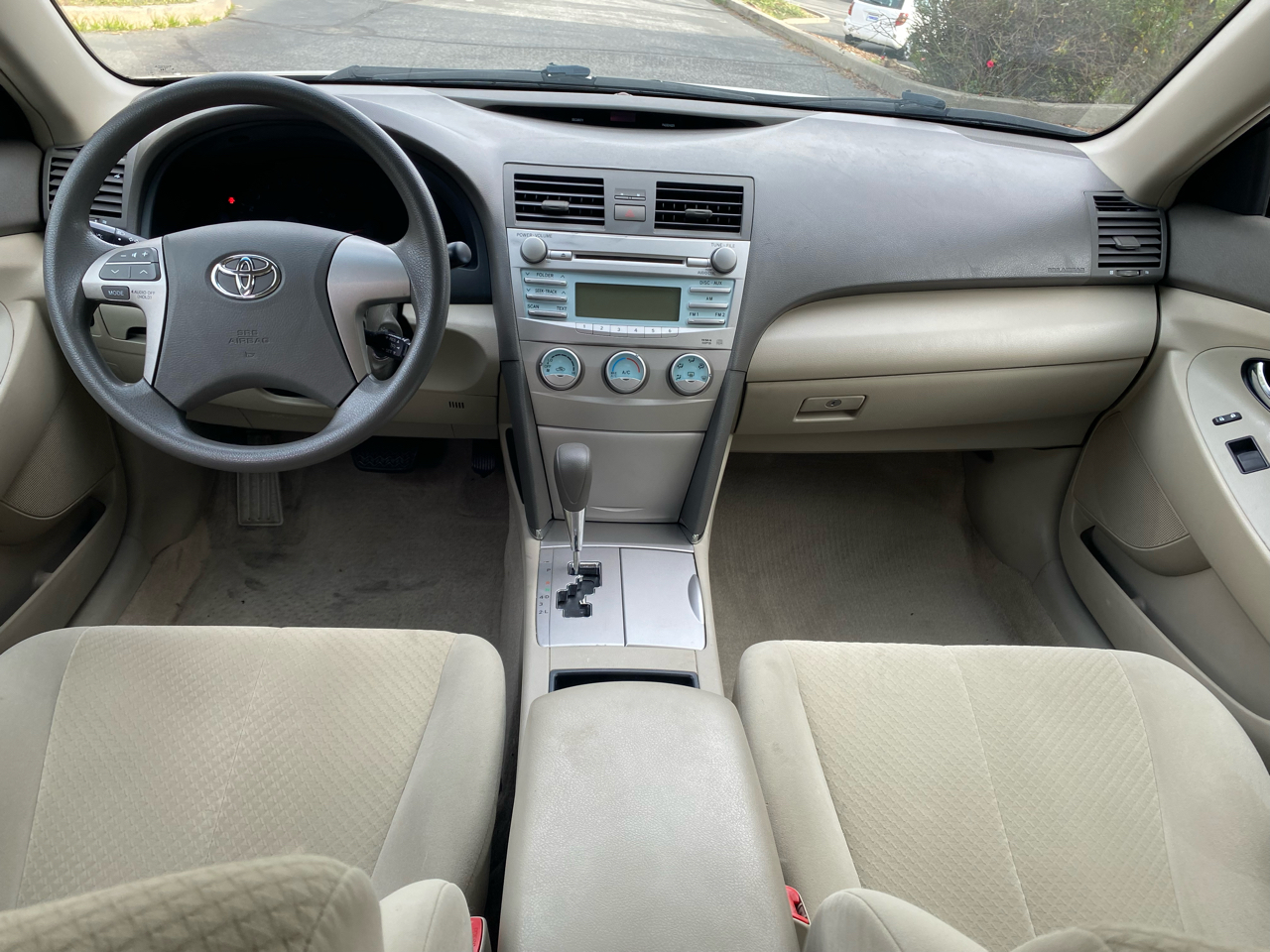 Toyota Camry 4dr Sdn LE Auto 2009