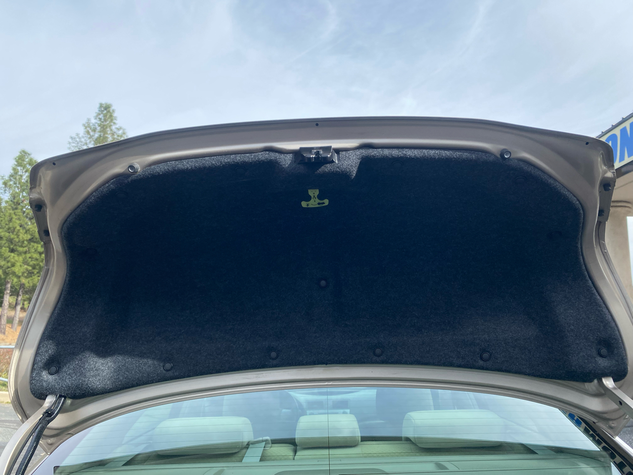 Toyota Camry 4dr Sdn LE Auto 2009