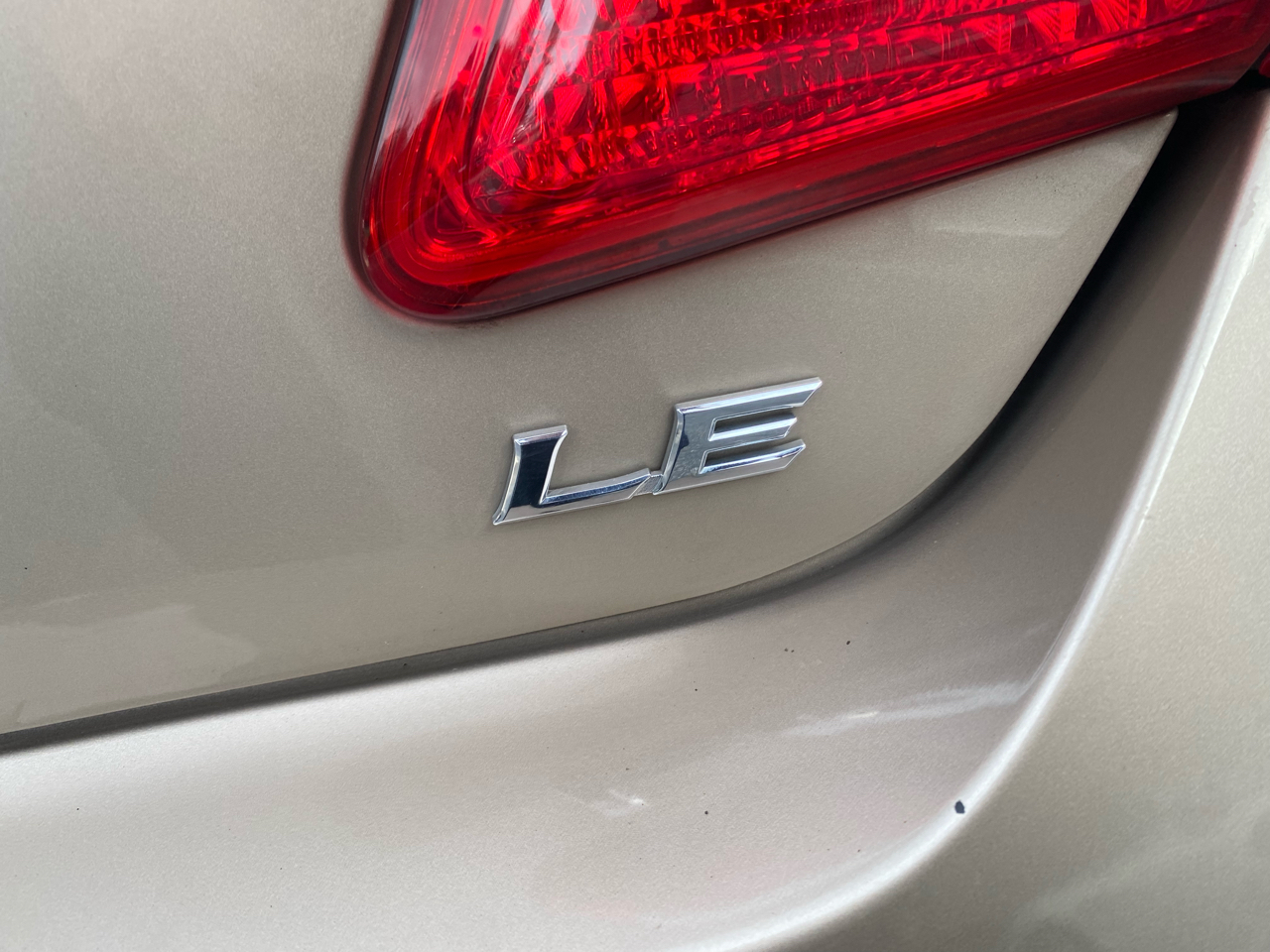 Toyota Camry 4dr Sdn LE Auto 2009