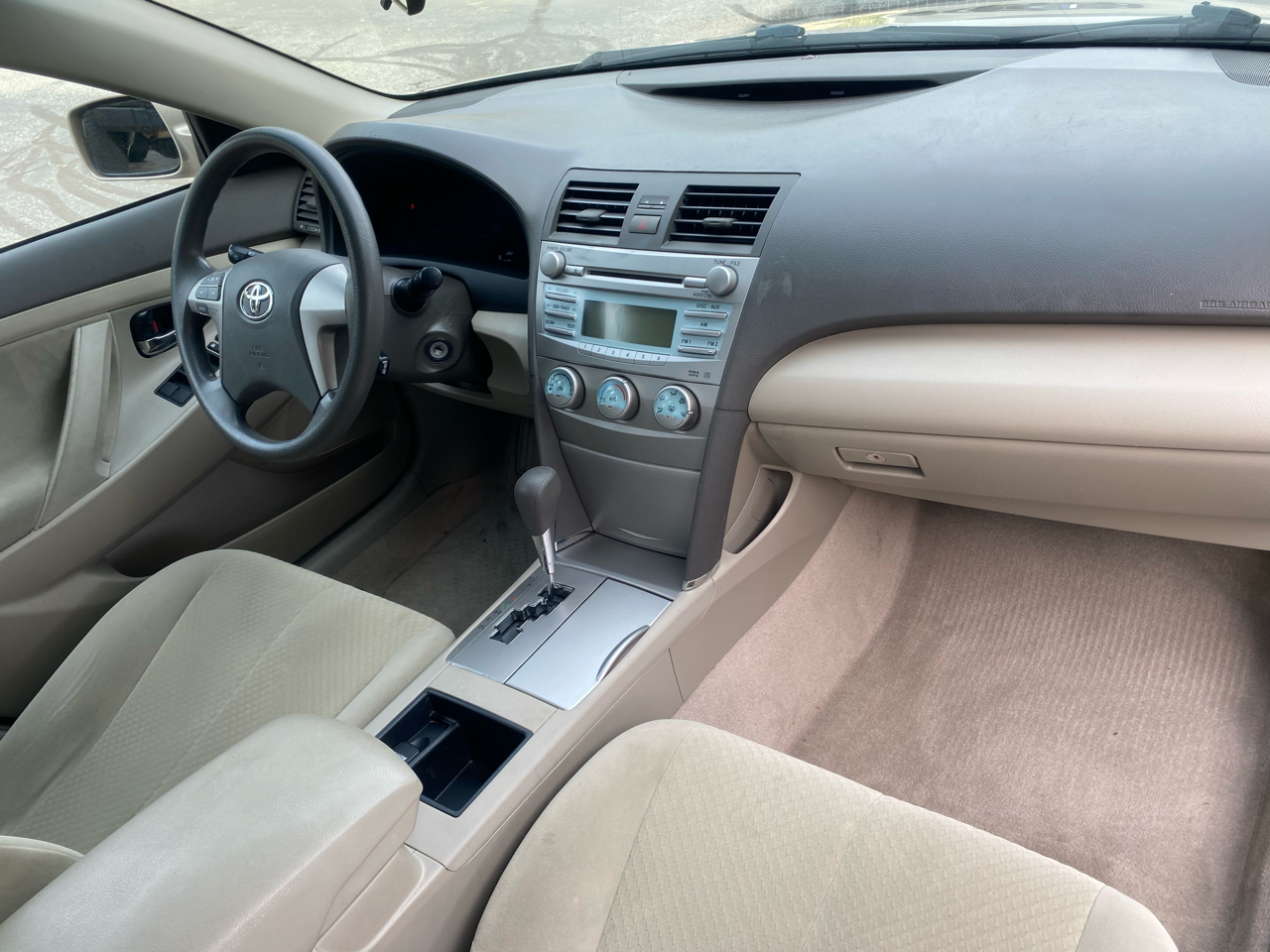 Toyota Camry 4dr Sdn LE Auto 2009