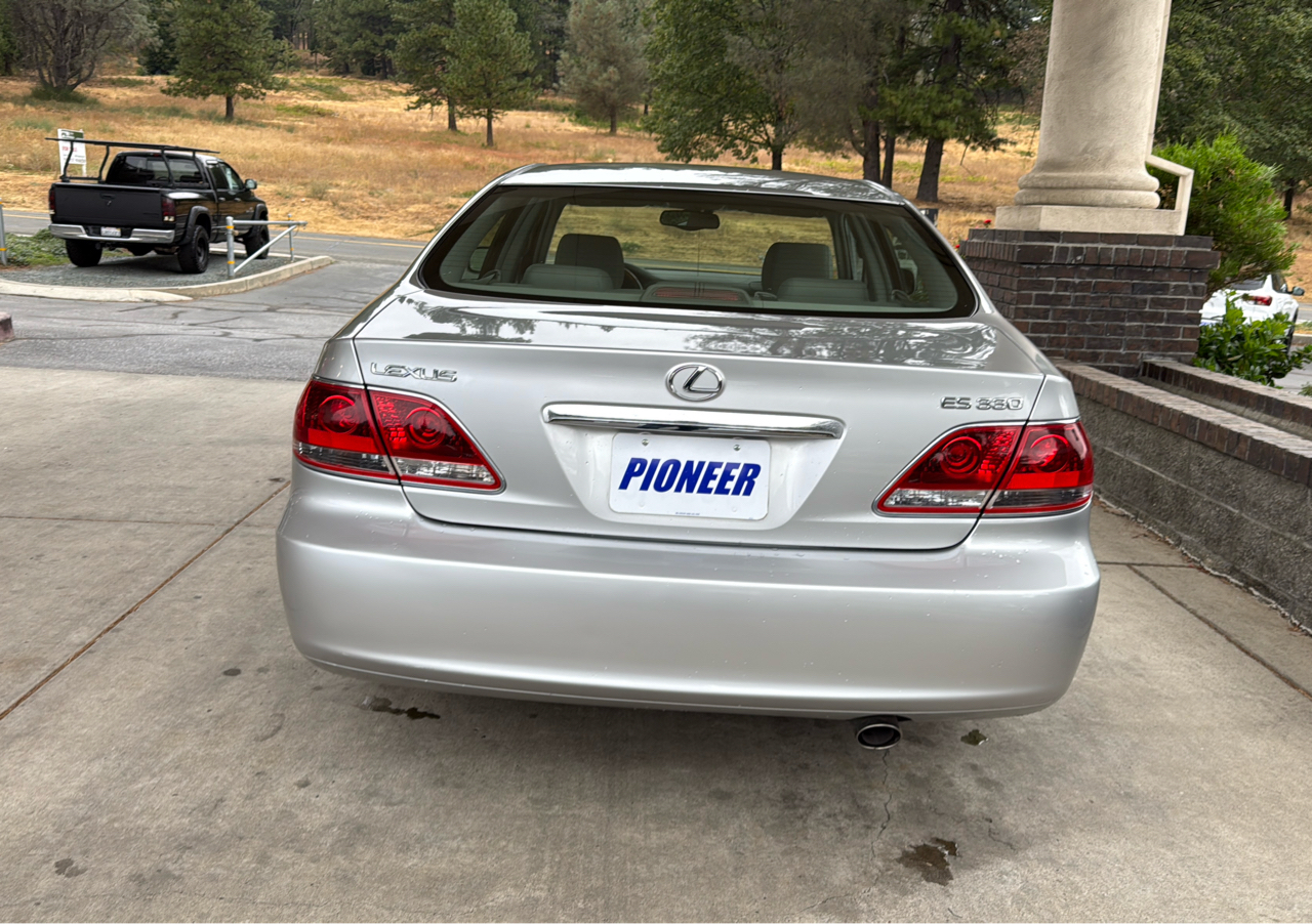 2005 Lexus ES 330 photo 4