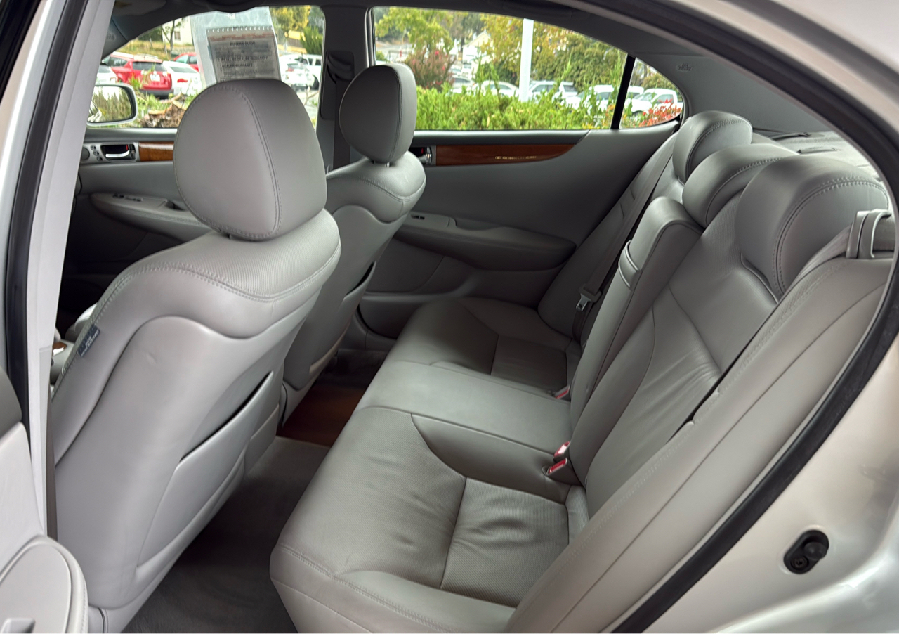 2005 Lexus ES 330 photo 6