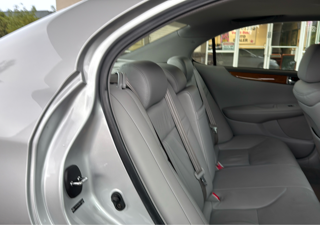 2005 Lexus ES 330 photo 10