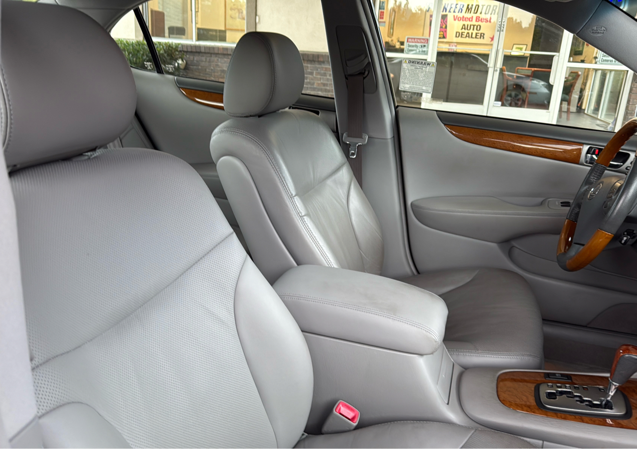 2005 Lexus ES 330 photo 13