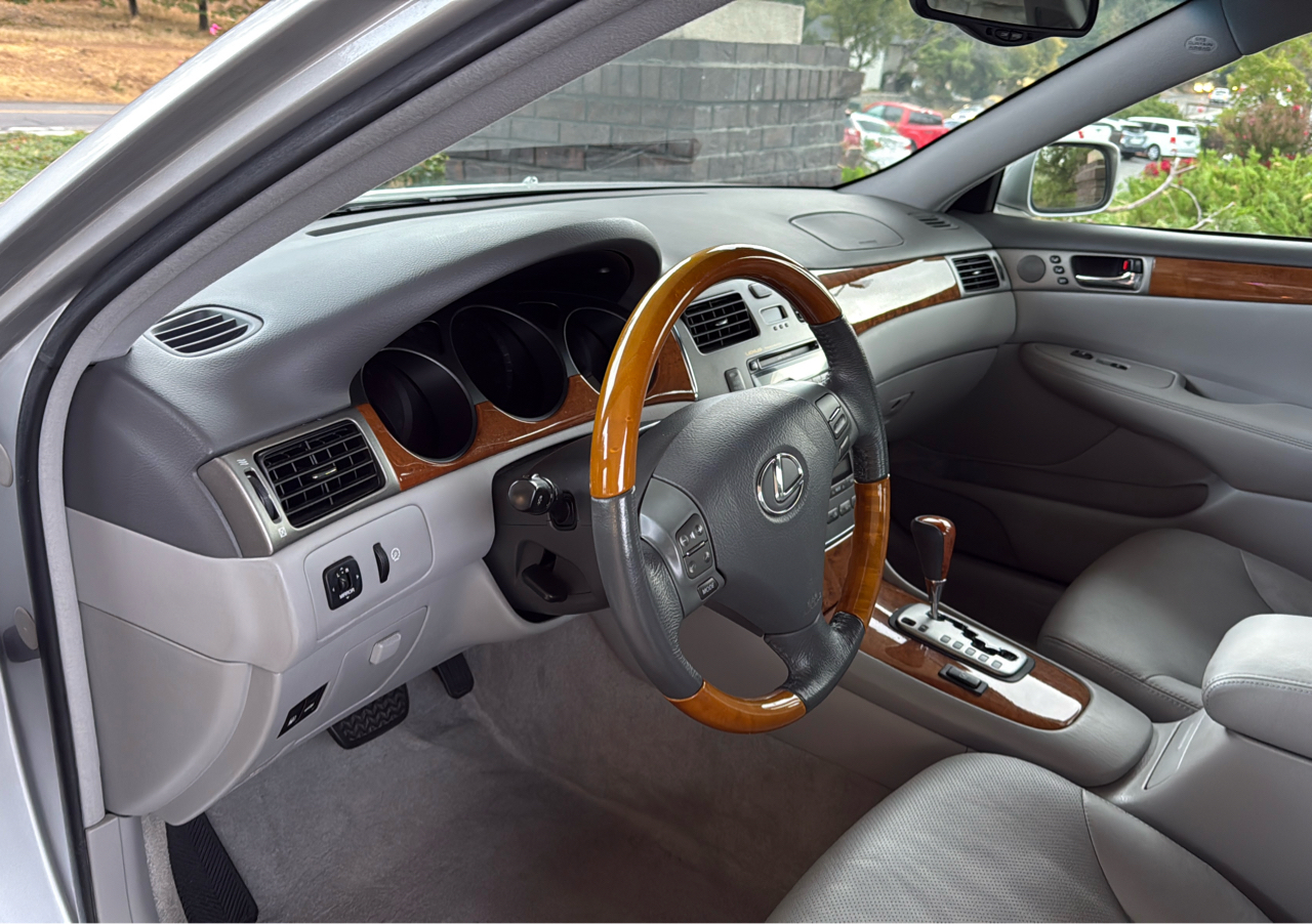 2005 Lexus ES 330 photo 17
