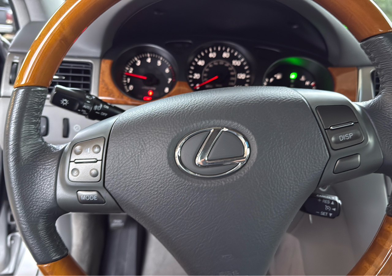 2005 Lexus ES 330 photo 20
