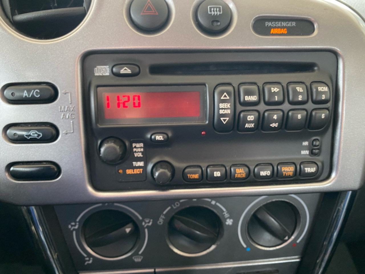 Pontiac Vibe 4dr HB 2007