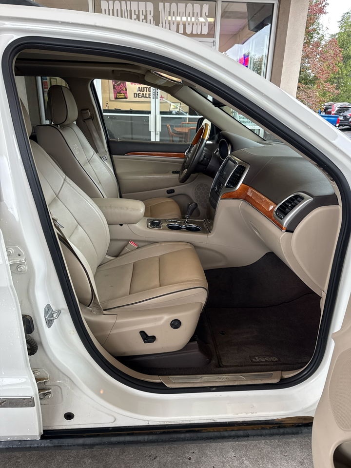 Jeep Grand Cherokee 4WD 4dr Overland 2012 Jeep Grand Cherokee 4WD 4dr Overland 2012