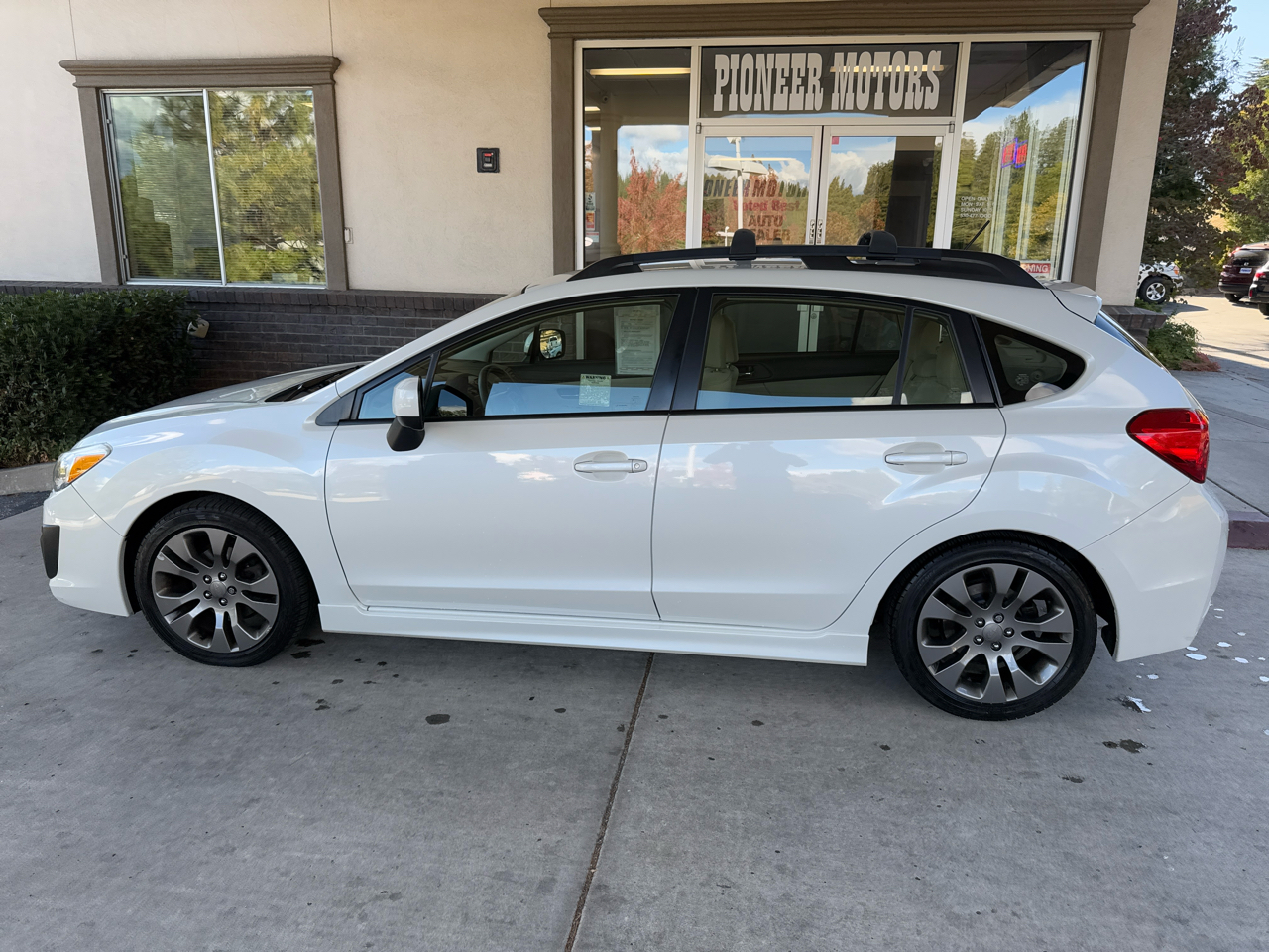 Subaru Impreza Wagon 5dr Auto 2.0i Sport Premium 2014 Subaru Impreza Wagon 5dr Auto 2.0i Sport Premium 2014