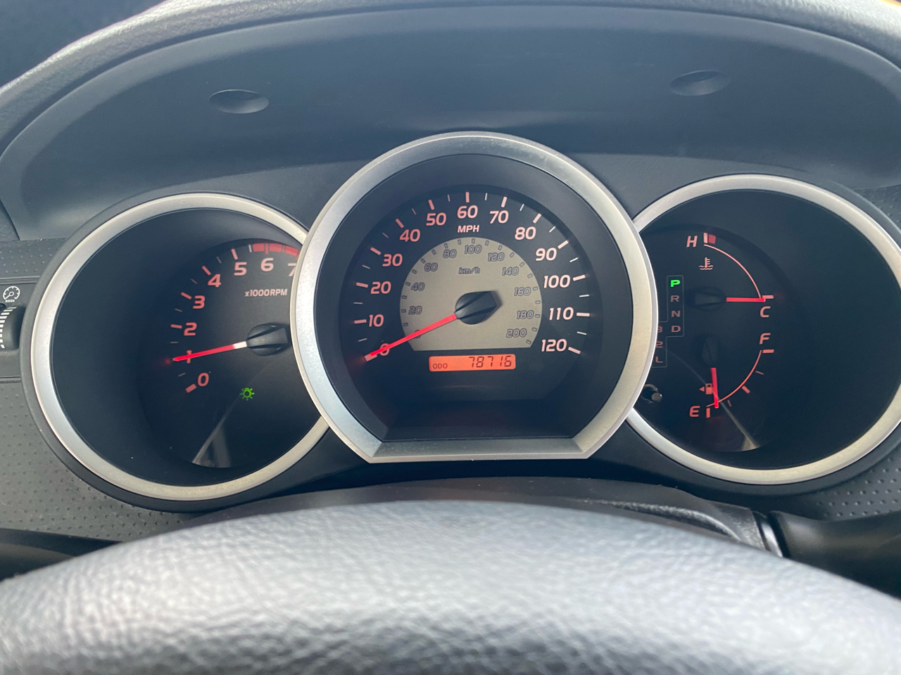 Toyota Tacoma Reg Cab 2.4L I4 Auto 2010