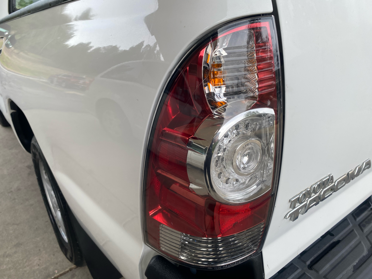 Toyota Tacoma Reg Cab 2.4L I4 Auto 2010