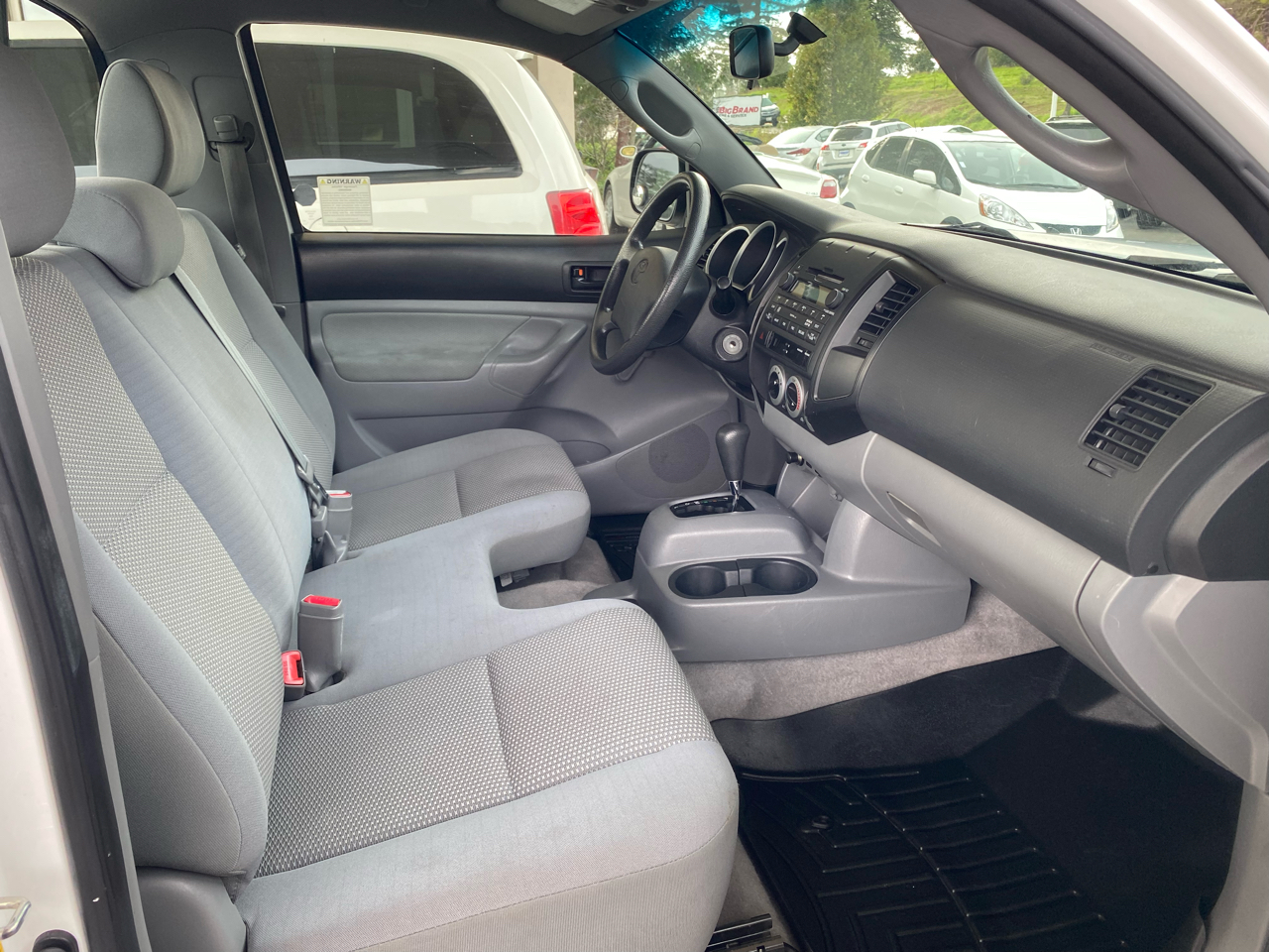 Toyota Tacoma Reg Cab 2.4L I4 Auto 2010