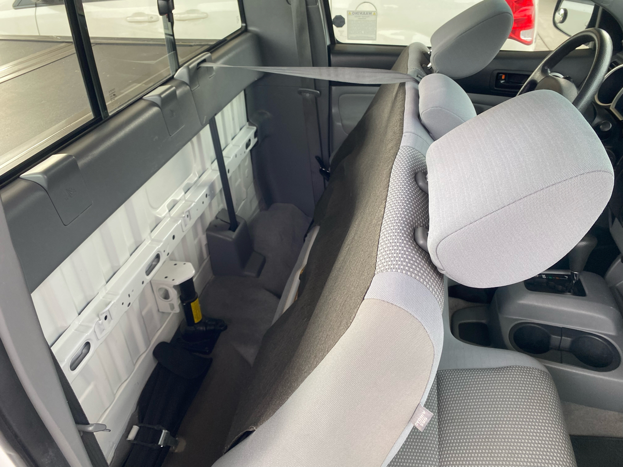 Toyota Tacoma Reg Cab 2.4L I4 Auto 2010