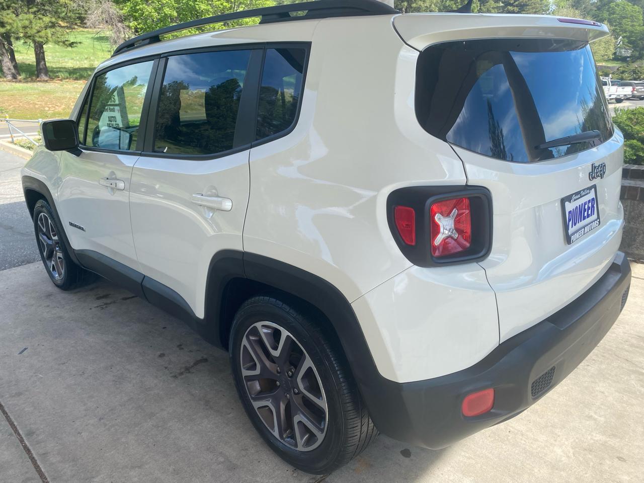 Jeep Renegade FWD 4dr Latitude 2016