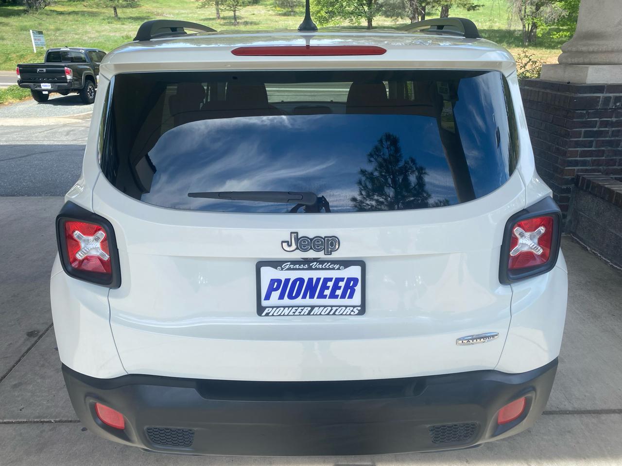 Jeep Renegade FWD 4dr Latitude 2016