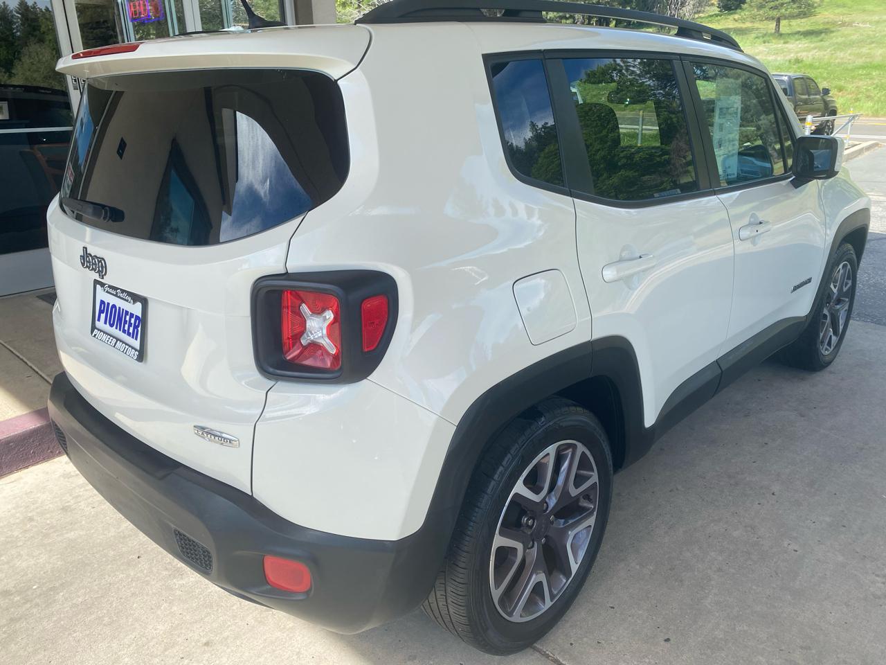 Jeep Renegade FWD 4dr Latitude 2016