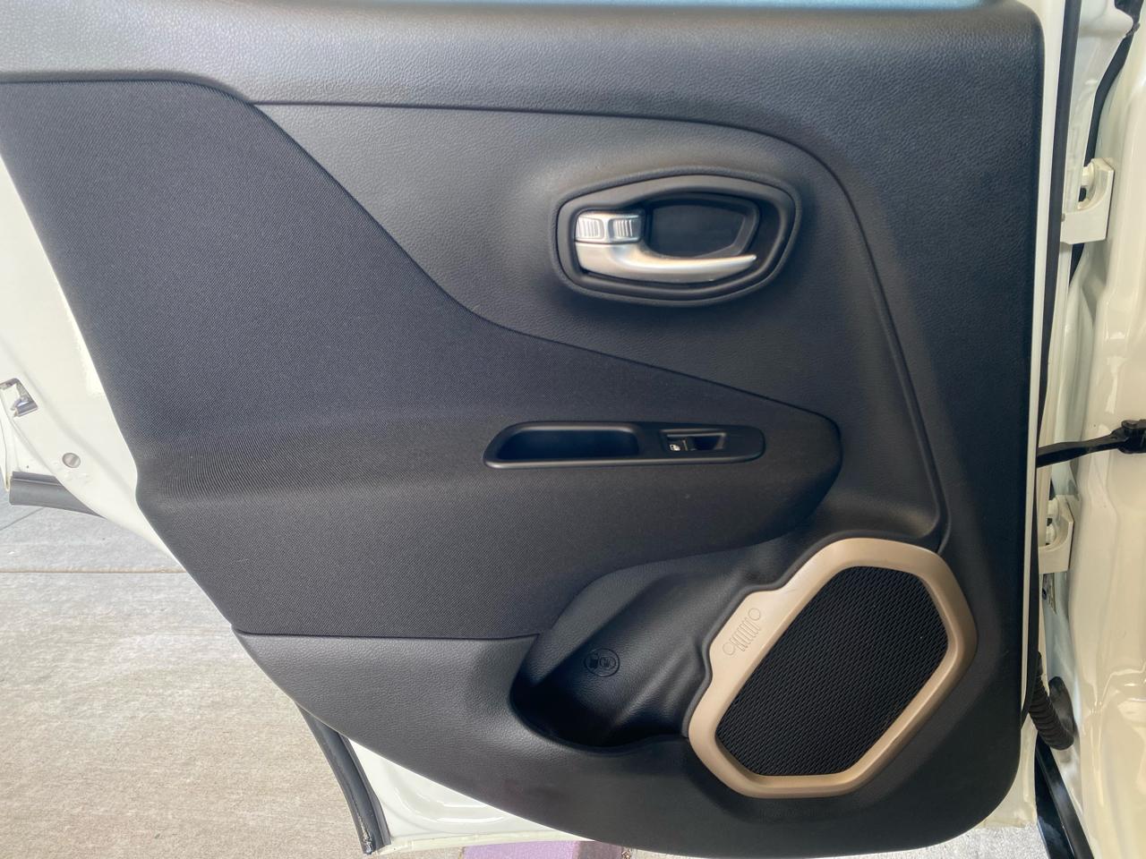 Jeep Renegade FWD 4dr Latitude 2016